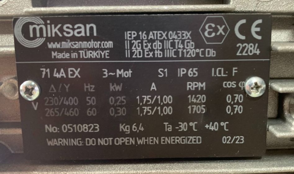 پلاک الکتروموتور ۰.۲۵ کیلووات ۱۵۰۰ دور سه‌فاز ضد انفجار میکسان ترکیه